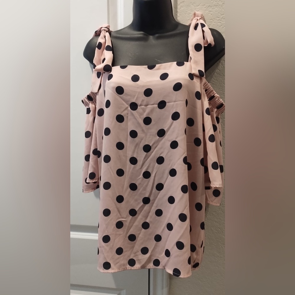 Sweet Pea New York & Comp Shirt Size M Womens Floral Cold Tie Shoulder Blouse